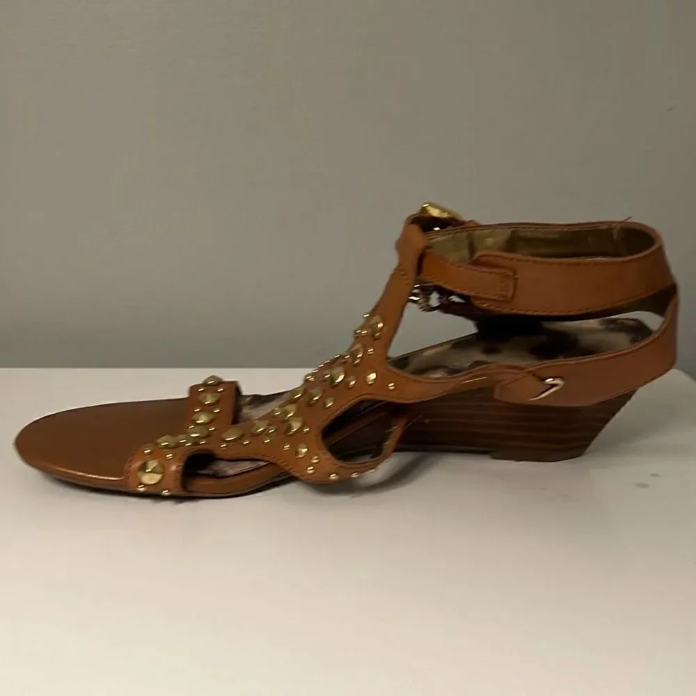 Guess Women's Brown Classic Studded Gold Gladiator Wedge Heel Sandals Size 8 M - Picture 9 of 11